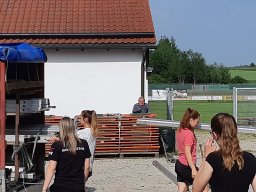 Zeltauf- und Abbau